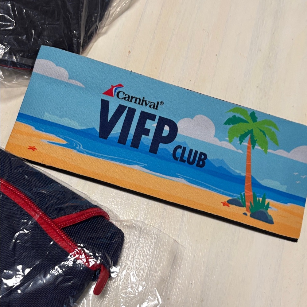 New in package -Carnival VIFP Club Fanny Pack, coozi, and Behind the Fun hat (2) - Picture 3 of 6